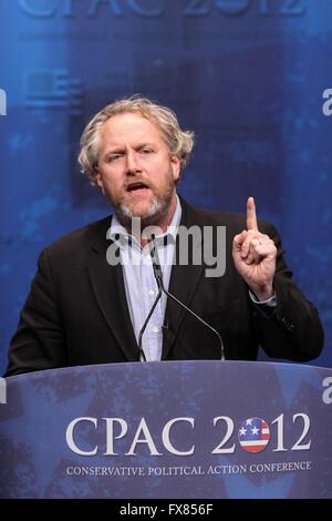 Commentateur et éditeur conservateur Andrew Breitbart traite de l'Union conservatrice américaine annuelle conférence CPAC le 10 février 2012 à Washington, DC.. Banque D'Images