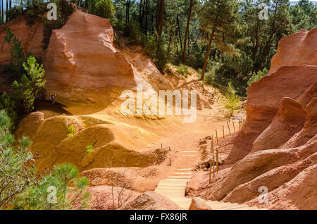 Les Sentiers d'Ocres, Roussillon, Vaucluse, France 84 Banque D'Images