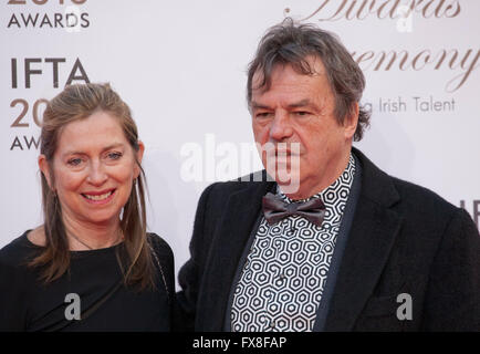 Brenda Rawn et réalisateur et scénariste Neil Jordan à la FIAT Cinéma & Drama Awards (l'Irish Film & Television Academy) à l'Homme Banque D'Images