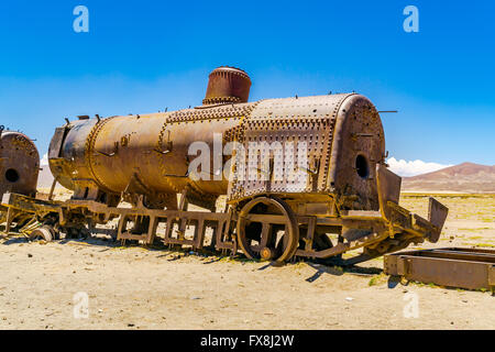 Rusty Old Train à Uyuni en Bolivie du désert Banque D'Images