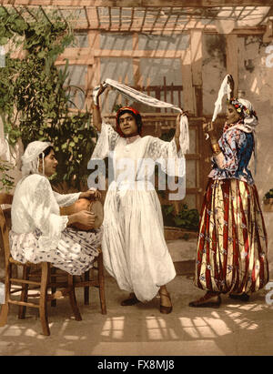Dancing Girls arabes, Alger, Algérie, impression Photochrome, vers 1899 Banque D'Images