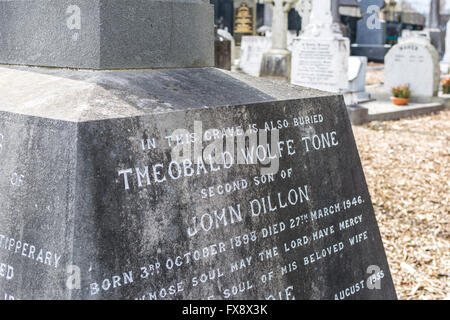 La tombe de Theobald Wolfe Tone au cimetière Glasnevin, Dublin. Banque D'Images