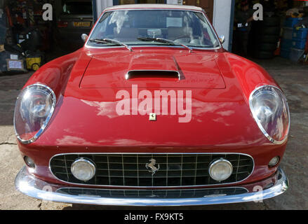 Réplique des années 1960 Ferrari 250 GTO en Californie, Belsize Park, au nord de Londres Banque D'Images