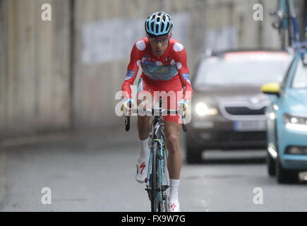 Eibar, Espagne, le 9 avril 2016, Diego Rosa au cours du temps, procès contre Eibar - Andrézieux-bouthéon du Tour du Pays Basque Banque D'Images