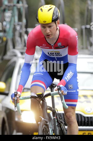 Eibar, Espagne, le 9 avril, 2016 Wilco Kelderman pendant le contre-la-montre contre Eibar - Andrézieux-bouthéon du Tour du Pays Basque Banque D'Images