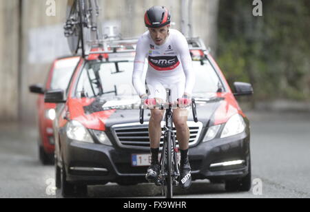 Eibar, Espagne, le 9 avril 2016 Samuel Sanchez au cours du temps, procès contre Eibar - Andrézieux-bouthéon du Tour du Pays Basque Banque D'Images