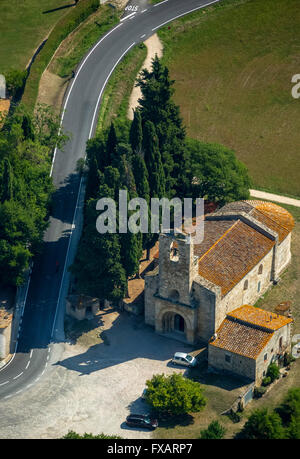 Par antenne, église de Santa Maria de Porqueres, Banyoles,, Costa Brava, Catalogne, Espagne, Europe, vue aérienne, les oiseaux-lunettes de vue, Banque D'Images