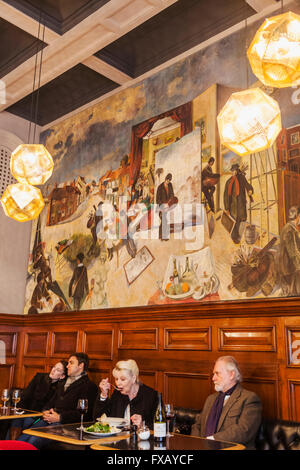 L'Angleterre, Londres, Piccadilly, Académie Royale des Arts, Le Grand Café Banque D'Images