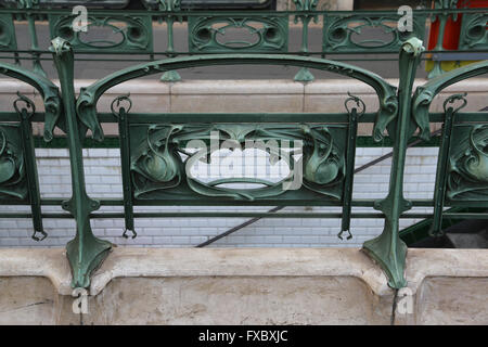 La France. Paris. Entrée privée. La station de métro. Détail. Fer à repasser. L'Art Nouveau. Banque D'Images