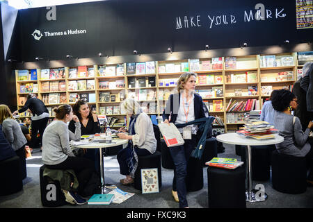 Londres, Royaume-Uni. 13 avr, 2016. La foire du livre de Londres, Kensington Olympia (Londres) ; 13 Avril 2016 Crédit : Antonio Pagano/Alamy Live News Banque D'Images