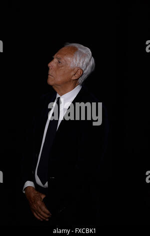 Moscou, Russie. 14 avril, 2016. Le designer italien Giorgio Armani assiste à l'émission de sa haute couture automne-hiver 2016/17 collection à Moscou, Russie, le 14 avril 2016 Crédit : Pavel Bednyakov/Alamy Live News Banque D'Images