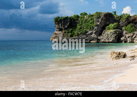 Voir de belle plage de Balangan à Bali, Indonésie Banque D'Images