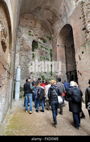 La rampe impériale de Domitien a été l'entrée du Palais Impérial sur le Mont Palatin, le Forum Romain, Rome, Italie Banque D'Images