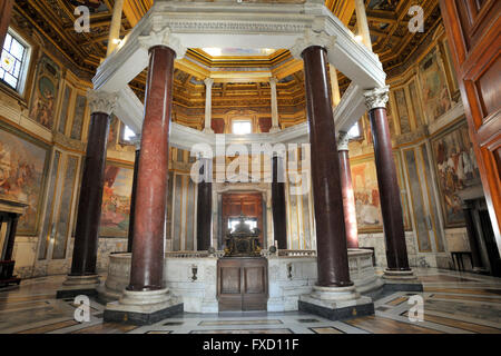 Italie, Rome, San Giovanni in Laterano, Battistero Lateranense, baptistère Banque D'Images