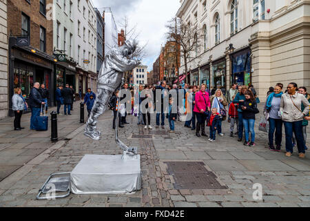 Artiste de rue, Covent Garden, Londres, UK Banque D'Images