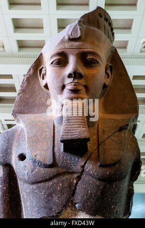 La Statue du Roi Ramsès 11, le British Museum, Londres, Angleterre Banque D'Images