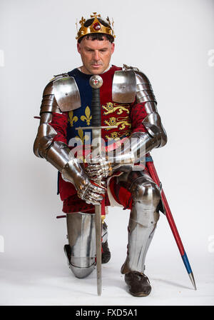 Un historique de la reconstitution médiévale habillé en roi Henry V, Roi d'Angleterre à partir de 1413 jusqu'à sa mort à l'âge de 36 ans en 1422. Banque D'Images