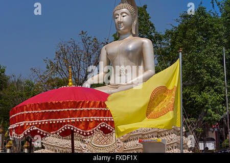 Statue de Bouddha Wat Khoi Thaïlande Phetchaburi Banque D'Images