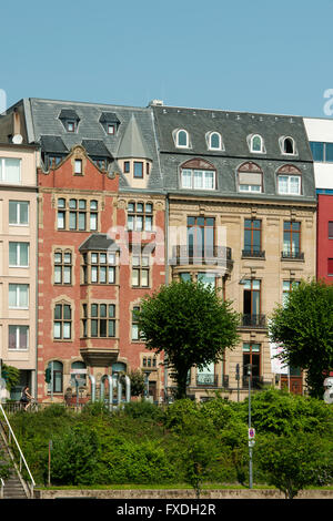 Deutschland, Nordrhein-Westfalen, Köln, Wohnhochhäuser suis Konrad-Adenauer-Ufer Banque D'Images