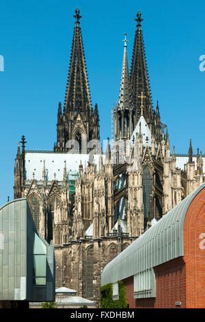 Köln, Heinrich-Böll-Platz, Musée Ludwig und der Kölner Dom, Banque D'Images