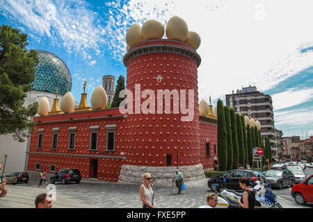 Entrée du Musée Dalí de Figueras, Torre Gorgot, province de Gérone, Catalogne, Espagne Banque D'Images