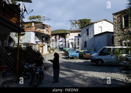 TURQUIE Antakya, Musa Dagh, ancien village arménien de Hidirbey, environ 4000 villageois arméniens de sept villages ont fui pendant le génocide 1915 pendant la première guerre mondiale sur la montagne de 1355 mètres Musa Dagh et ont lutté pendant 40 jours contre la déportation par les ottomans , de nombreux Arméniens sont morts dans la bataille et la faim, Mais à la fin, les survivants ont été évacués par des navires de guerre français, dont beaucoup ont été réinstallés à Anjar au Liban, l'auteur autrichien Franz Werfel a publié 1933 le roman "les quarante jours de Musa Dagh" sur cet incident historique et le génocide Banque D'Images