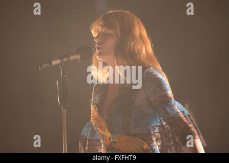 Turin, Italie. 14 avril, 2016. Florence et la machine effectuer à palalpitour le 14 avril 2016 à Turin, Italie Banque D'Images