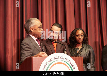 New York, USA. 15 avril, 2016. Réseau national d'Action 25e anniversaire Lin -Manuel Miranda reçoit Award Crédit : Mark Sullivan/Alamy Live News Banque D'Images