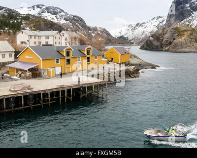 Village de pêcheurs sur l'île de Flakstad Nusfjord Lofoten en Norvège Banque D'Images