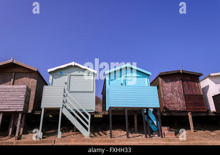 Cabines de plage dans une rangée, Walton-on l'Essex, Royaume-Uni,  ? Banque D'Images