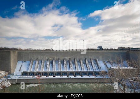 L'usine de production hydroélectrique des chutes du Niagara Banque D'Images