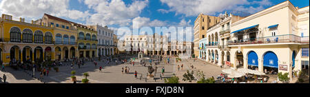 Vue panoramique horizontal (4 photo) Vue aérienne de la vieille place de La Havane, Cuba. Banque D'Images