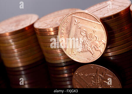 British coins réflexion pence Banque D'Images
