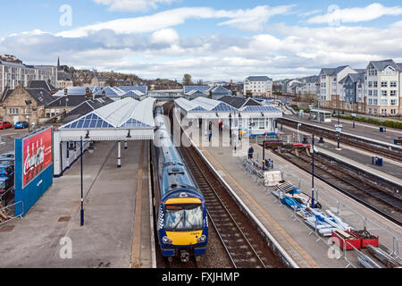 Northbound Scotrail Class 170 DMU arrivant à la gare de Stirling Stirling en Ecosse Banque D'Images