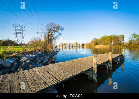 Jetée à Merritt Point Park, à Dundalk, Maryland. Banque D'Images