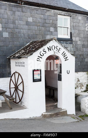 Les porcs traditionnels nez pub anglais du 16ème siècle dans l'Est de Prawle Devon Uk Banque D'Images