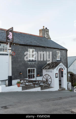 Les porcs traditionnels nez pub anglais du 16ème siècle dans l'Est de Prawle Devon Uk Banque D'Images