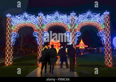 Lanterne magique Festival célèbre l'année du singe à Chiswick Park à Londres. Banque D'Images