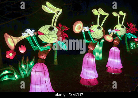 Lanterne magique Festival célèbre l'année du singe à Chiswick Park à Londres. Banque D'Images