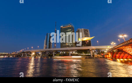 Skytree et Asahi Beer Hall, Tokyo, Japon Banque D'Images