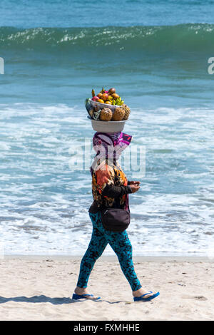 Vendeur de fruits, Kuta, Bali, Indonésie Banque D'Images