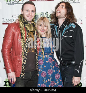 Bala Cynwyd, Pennsylvania, USA. 15 avril, 2016. Groupe de rock gallois The Joy Formidable Radio visite 1045 Banque D'Images