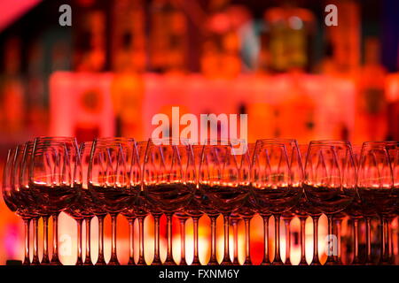 Rangées de verres à vin Banque D'Images