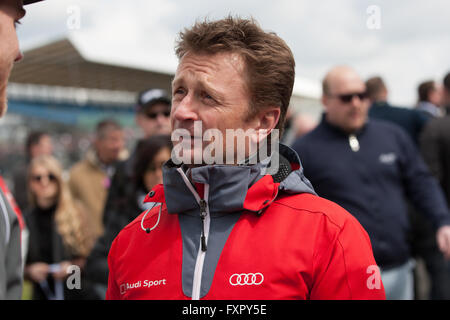 Silverstone, UK. 17 avr, 2016. Ancien pilote Audi Allan Mcnish sur l'Audi à l'appui de la grille du CME. Crédit : Steven re/Alamy Live News Banque D'Images