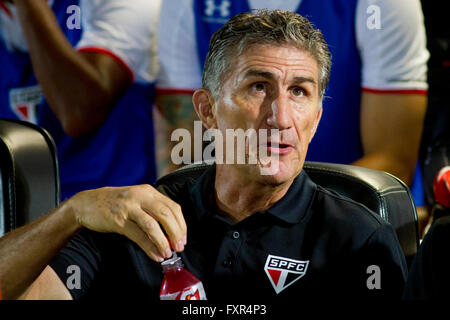 OSASCO, SP - 04/17/2016 : AUDAX X CPCS - Bauza pendant le match entre Gr ?mio Osasco Audax et São Paulo Football Club qui a eu lieu à l'Estadio Jose Maire Liberatti, situé à Osasco. Comparaison n'est valable que pour les quarts de Paulist ?o Itaipava 2016. (Photo : Marco Galv ?o / FotoArena) Banque D'Images