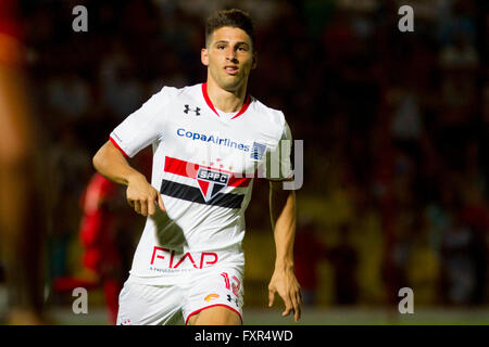 OSASCO, SP - 04/17/2016 : AUDAX X CPCS - Calleri pendant le match entre Gr ?mio Osasco Audax et São Paulo Football Club qui a eu lieu à l'Estadio Jose Maire Liberatti, situé à Osasco. Comparaison n'est valable que pour les quarts de Paulist ?o Itaipava 2016. (Photo : Marco Galv ?o / FotoArena) Banque D'Images