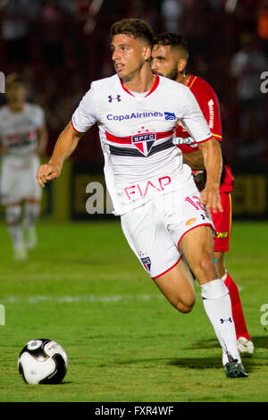 OSASCO, SP - 04/17/2016 : AUDAX X CPCS - Calleri pendant le match entre Gr ?mio Osasco Audax et São Paulo Football Club qui a eu lieu à l'Estadio Jose Maire Liberatti, situé à Osasco. Comparaison n'est valable que pour les quarts de Paulist ?o Itaipava 2016. (Photo : Marco Galv ?o / FotoArena) Banque D'Images