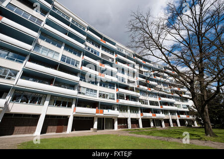 Immeuble à Handelallee 3-9 par Walter Gropius à Hansaviertel lotissement moderniste à Berlin Allemagne Banque D'Images