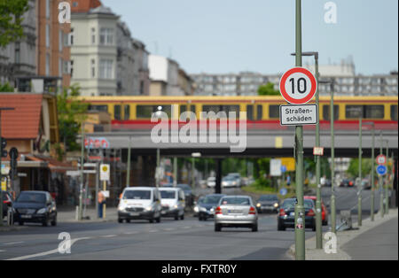 Tempolimit, 10 km/h, 4,58 %, Yorckstrasse, Berlin, Deutschland Banque D'Images