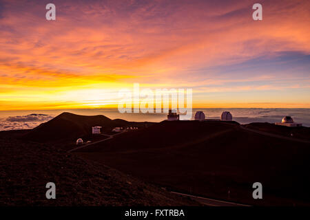 Haut de télescopes sur la montagne Mauna Kea, Hawaii 2016 Banque D'Images